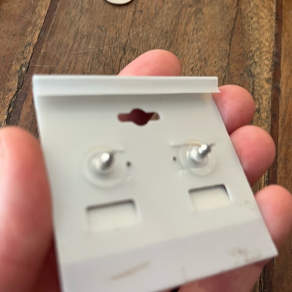 Black and silver studs - Picture 8 of 11